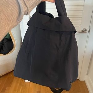 Lululemon On My Level Bag. Black.
